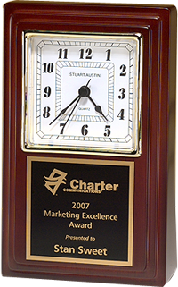 Desktop Clock with Rosewood Finish [TDC940]