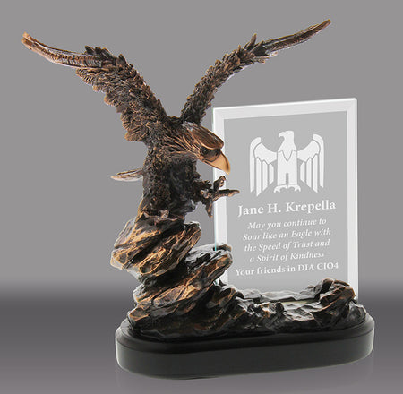 Eagle on Rock Resin with Engravable Jade Crystal [RMEG806]